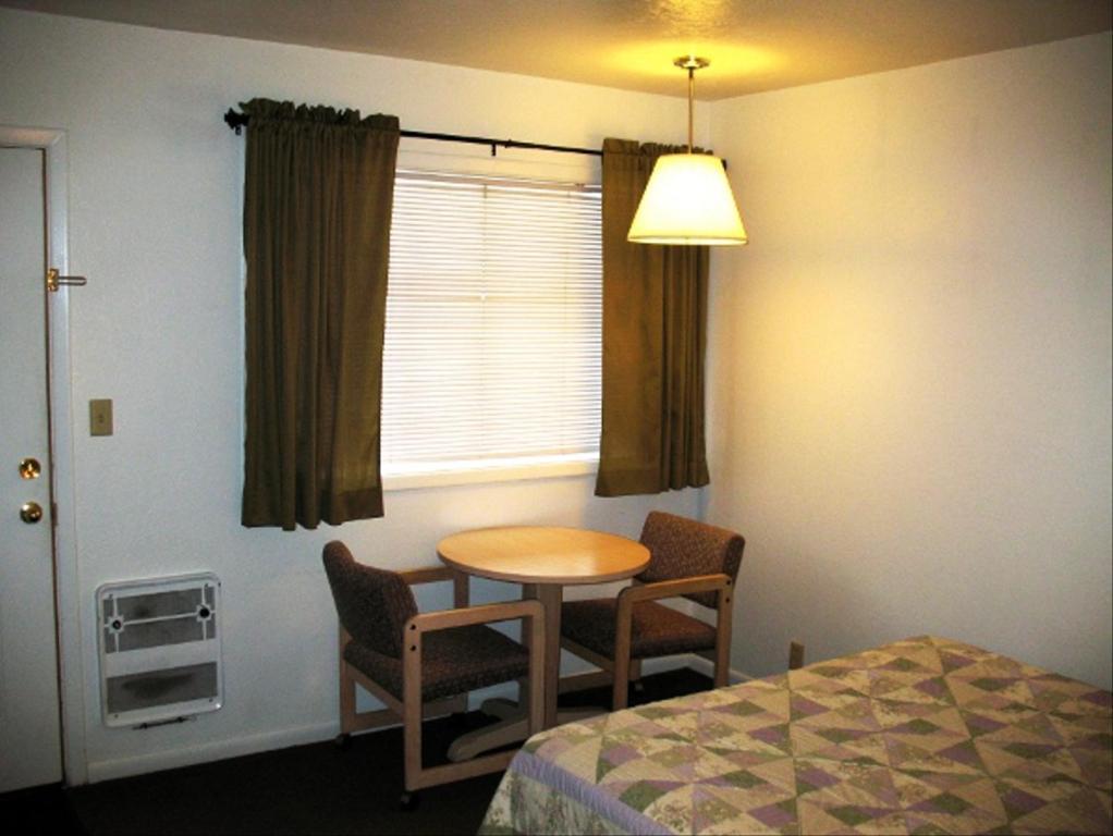 Golden West Motel Klamath Falls Exterior foto